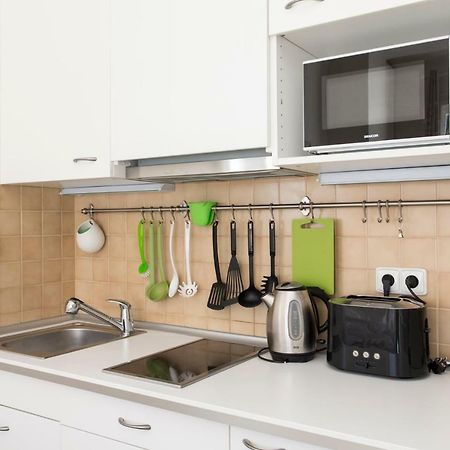 Cozy Studio With Parking Near City Center Praga Esterno foto